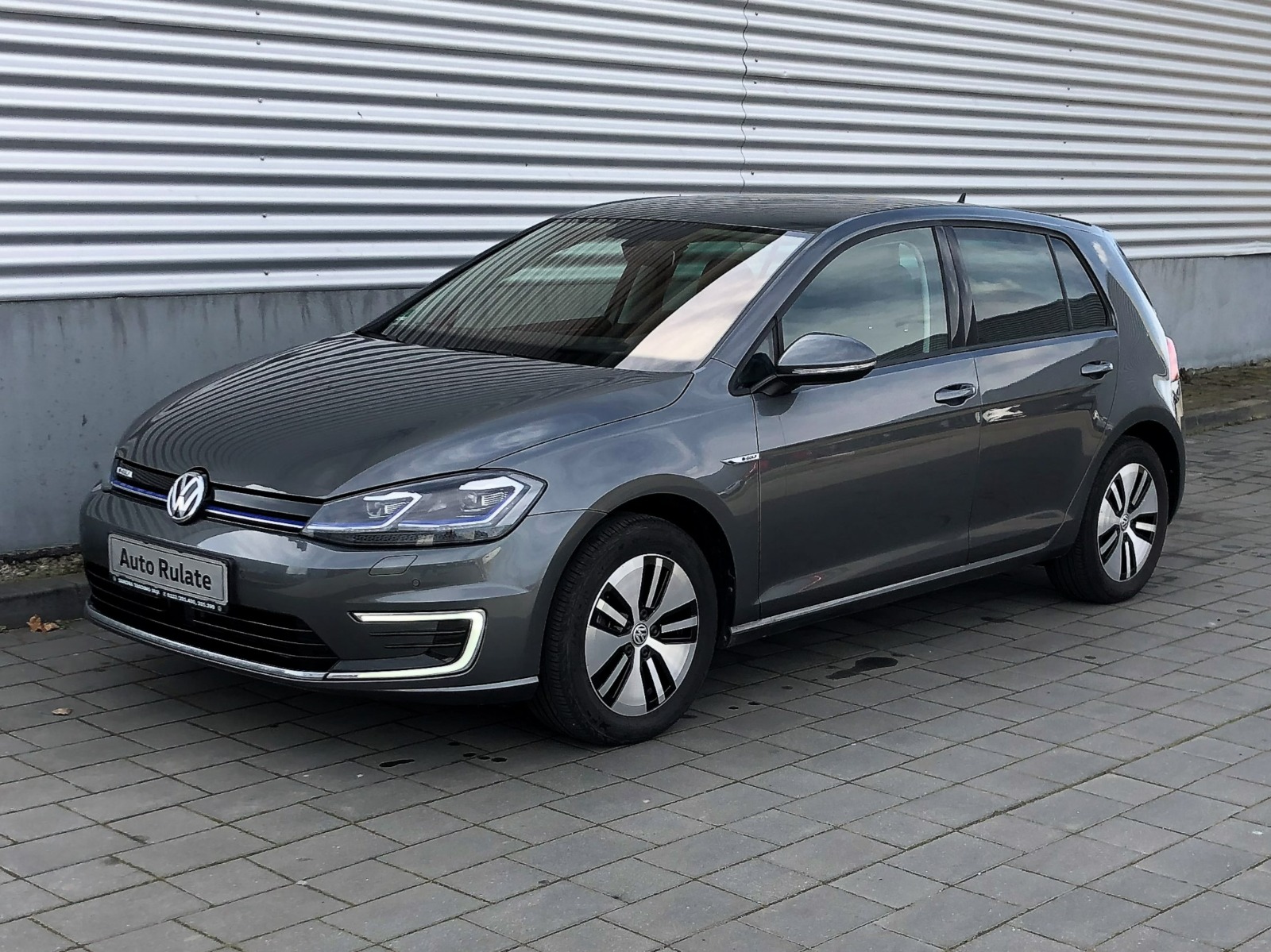 Volkswagen E-Golf - SE - 2019